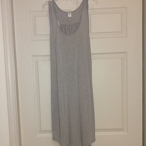 An OldNavy size large dress